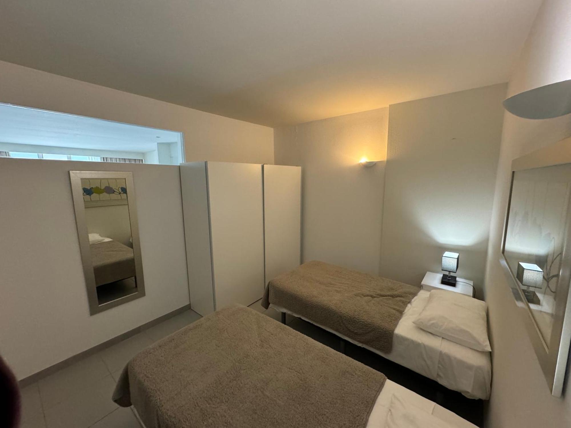 Newly Refurbished 2 Bed Appt Виламура Екстериор снимка