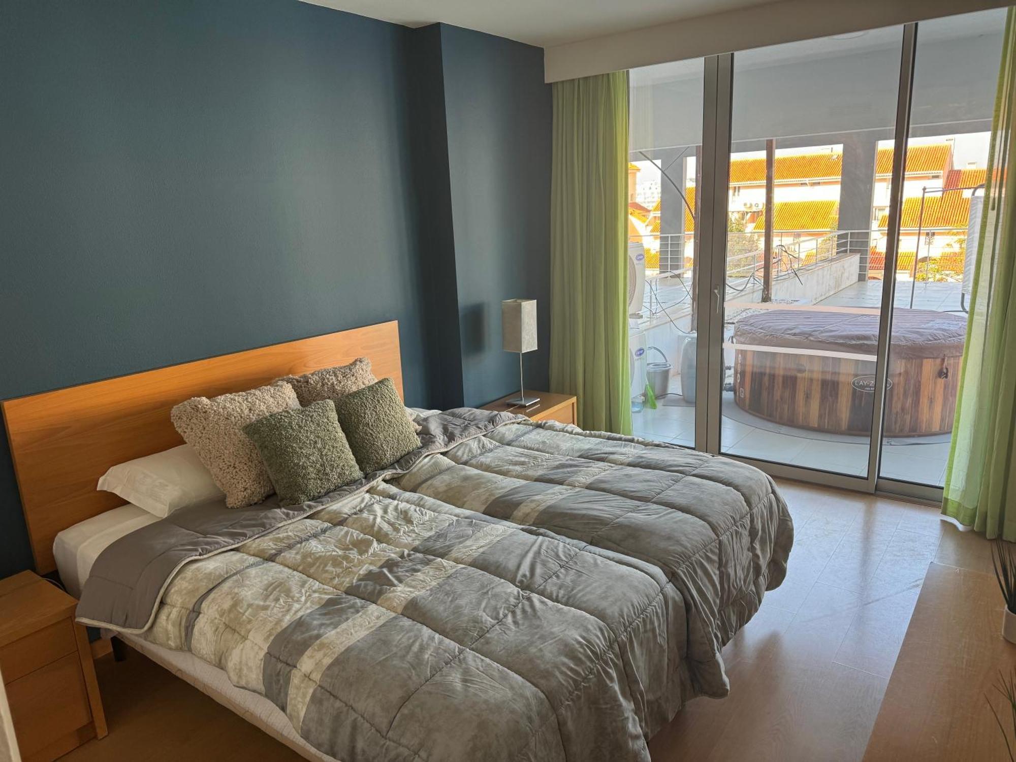Newly Refurbished 2 Bed Appt Виламура Екстериор снимка